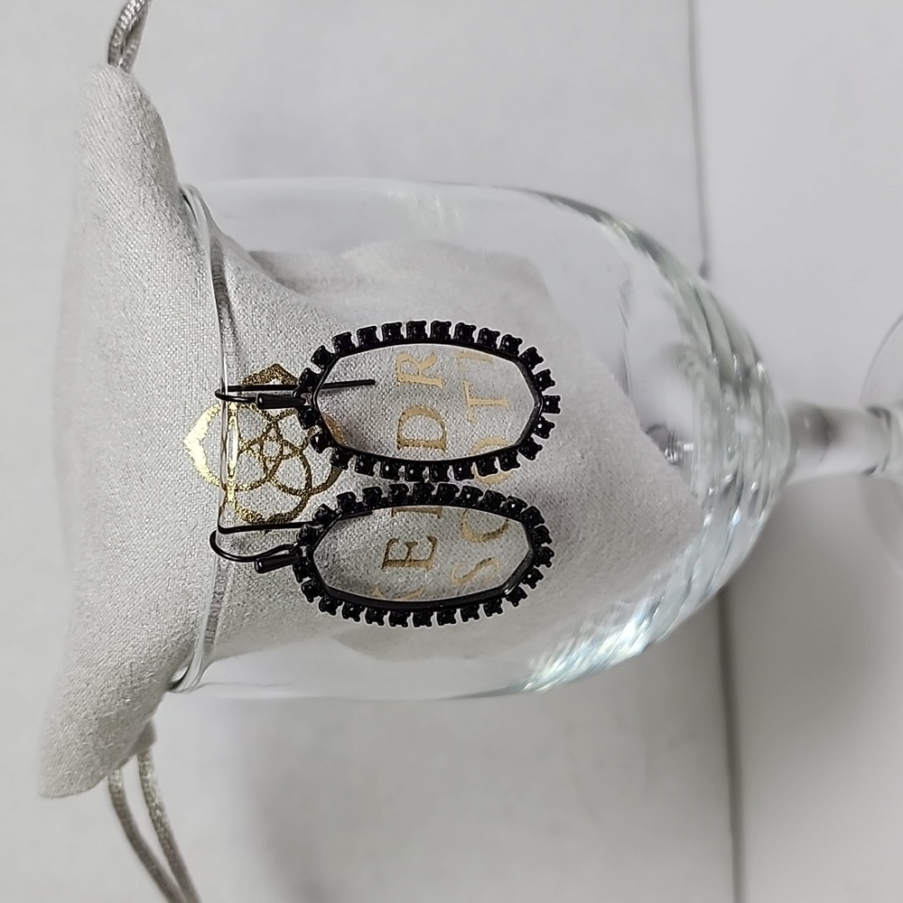 Kendra Scott Elle with gunmetal and black stones